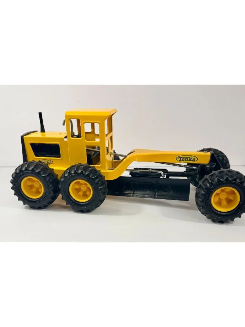 Vintage Tonka Yellow Steel Road Grader Construction Toy - 6-Wheel Design 17” Bla